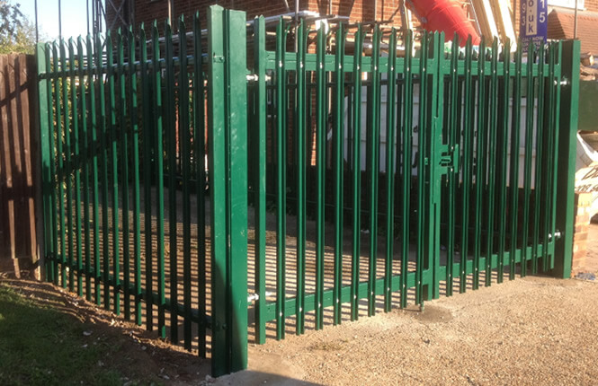 RSG3600 palisade gates and fencing on new build property in Islington.